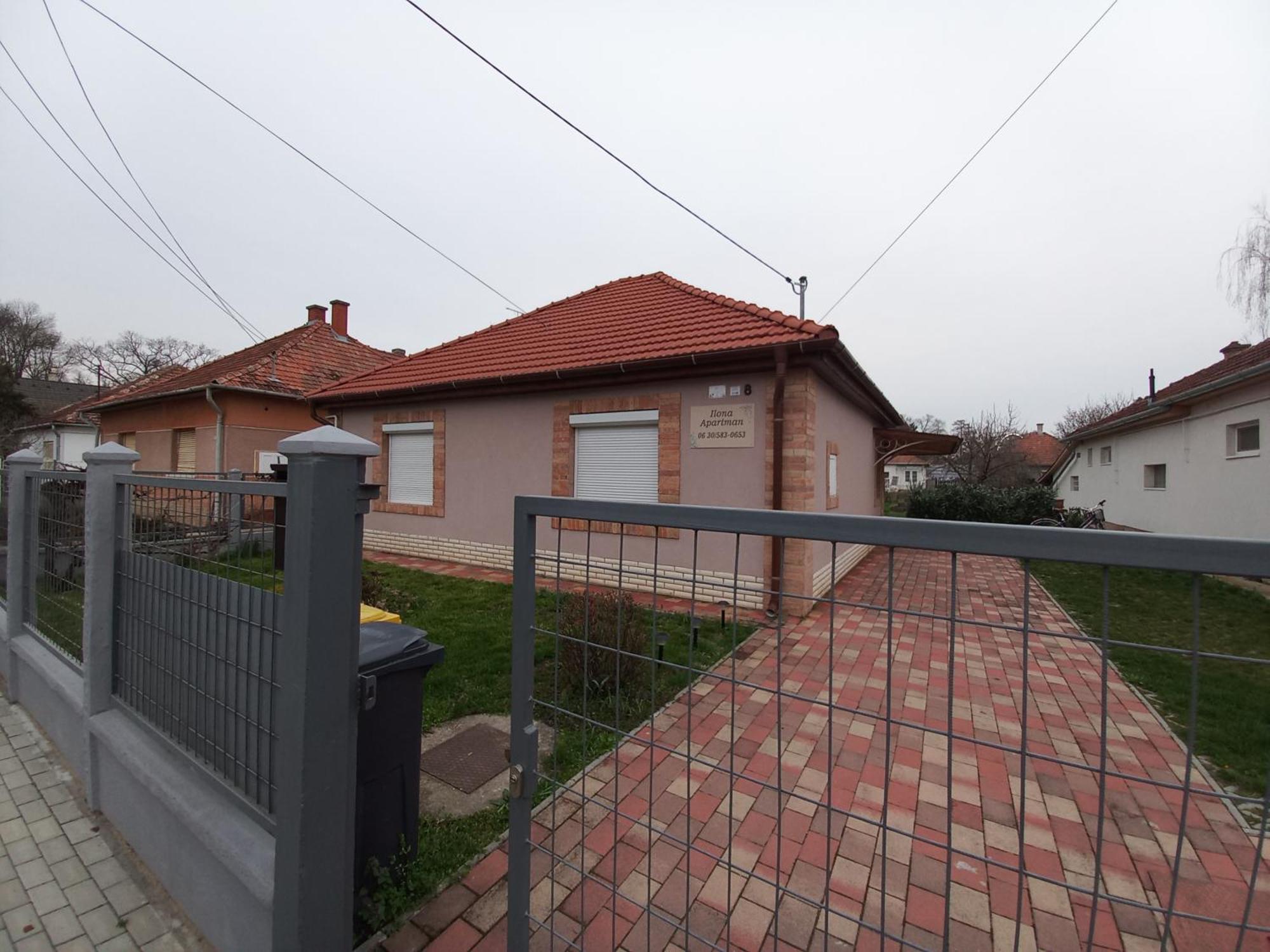 Ilona Apartman Дьюла Екстер'єр фото